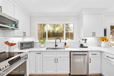 4901 Baylor Ct, Raleigh, NC 27609 - photo 5