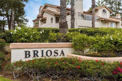 24361 Conejo unit 5, Laguna Hills, CA 92656 - photo 2