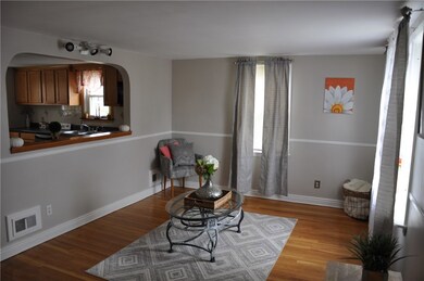 81 County St, Pawtucket, RI 02861 - photo 2