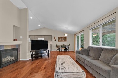 1927 SW 38th St, Redmond, OR 97756 - photo 5