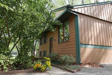 3611 W Parkview Dr, Bloomington, IN 47404 - photo 2