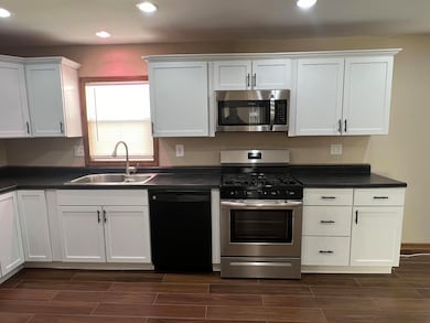 652 S State St, Hobart, IN 46342 - photo 4