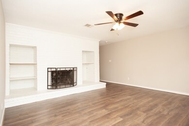 16622 David Glen Dr, Friendswood, TX 77546 - photo 5