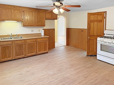 10 Gerald Ct unit 2, Cherry Valley, MA 01611 - photo 2