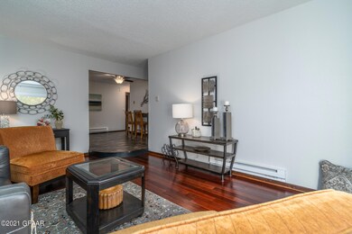 815 Duke Dr unit 428, Grand Forks, ND 58201 - photo 3