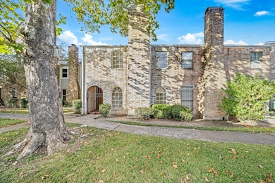 8726 Wilcrest Dr unit 8726, Houston, TX 77099 - photo 6