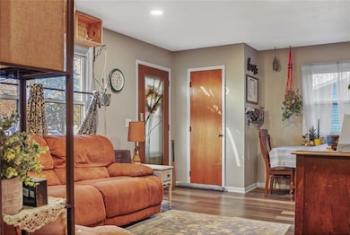 2503 E 24th St, Des Moines, IA 50317 - photo 4