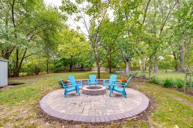 1518 Riverside Ave, Saint Charles, IL 60174 - photo 4