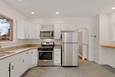 31 Daniels St, Hopedale, MA 01747 - photo 5