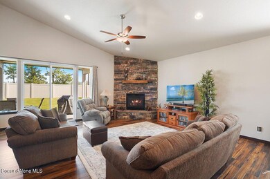 016-3950NArrowleafLoop-PostFalls-ID-8385