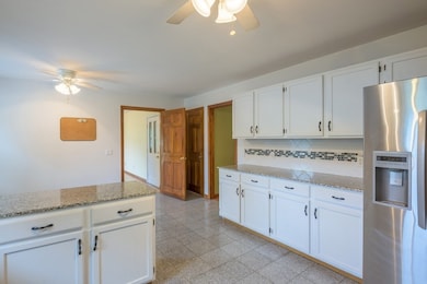 2 Wintergreen Cir, Amherst, MA 01002 - photo 5