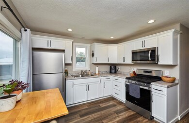 66 E High St, Winterset, IA 50273 - photo 4