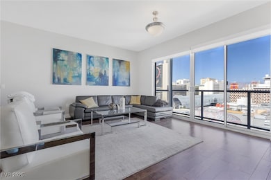 The Ogden unit 1506, Las Vegas, NV 89101 - photo 5