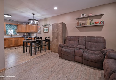 715 N 4th St, Grand Forks, ND 58203 - photo 2