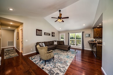 137 Elm St, Cookeville, TN 38506 - photo 4