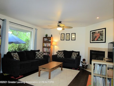 2523 White Oak Place unit 2, Flint, MI 48532 - photo 6