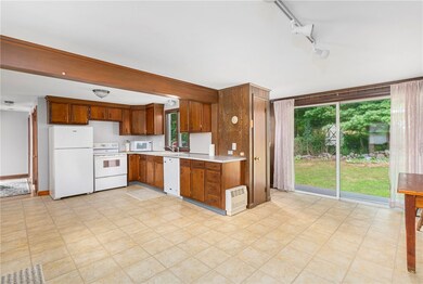 89 Esmond St, West Warwick, RI 02893 - photo 4