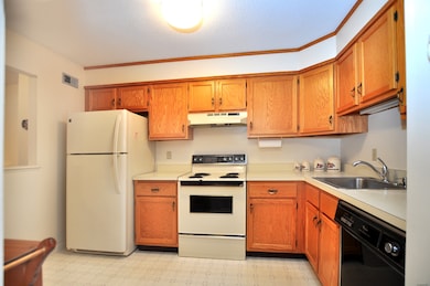 11 Far View Commons unit 11, Southbury, CT 06488 - photo 6