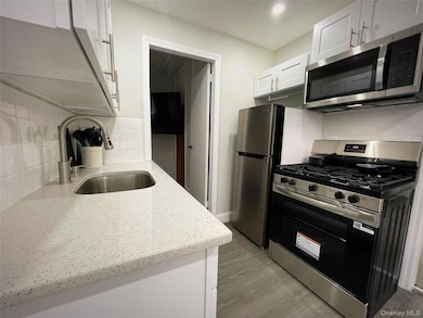 21-72 48th St unit 1, Astoria, NY 11105 - photo 7