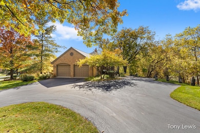 610 Cascade Hills Hollow SE, Grand Rapids, MI 49546 - photo 4