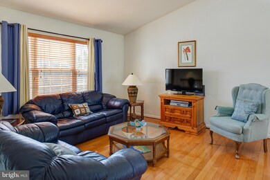 37764 Sutton Dr, Purcellville, VA 20132 - photo 2