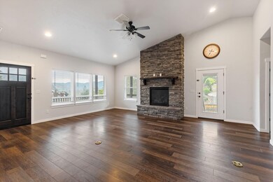 14-web-or-mls-1035-se-ashley-pl