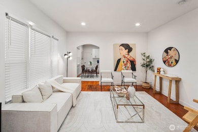 5240 39th Ave S, Seattle, WA 98118 - photo 4