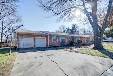 910 Stanley St unit 5, Denton, TX 76201 - photo 2