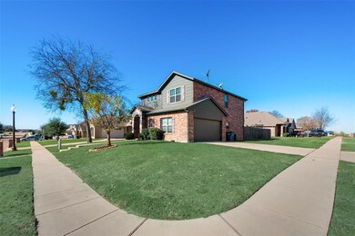 604 Oakmont Dr, Ennis, TX 75119 - photo 2