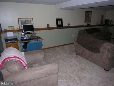 128 Penns Grant Dr, Morrisville, PA 19067 - photo 7