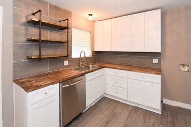 1707 S Park Dr, Alvin, TX 77511 - photo 7