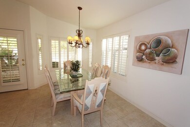 Dining with Bay Window