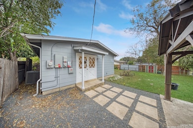 126 Cresham Dr, San Antonio, TX 78218 - photo 3