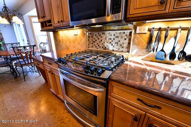 Kenmore Elite gas range w/warming oven
