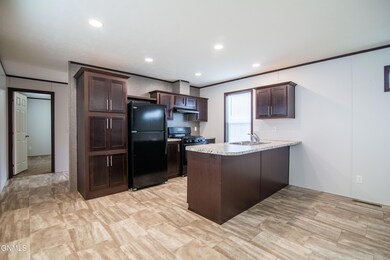 114 W Coyote St, Mandan, ND 58554 - photo 4