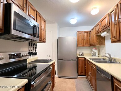 4714 Mills Dr unit 8, Anchorage, AK 99508 - photo 5