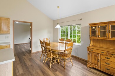 1962 Farmbrook Cir N unit 6, Grove City, OH 43123 - photo 5