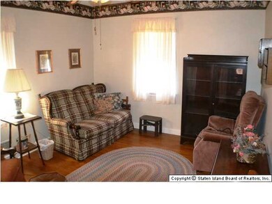 185 Kemball Ave, Staten Island, NY 10314 - photo 7