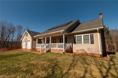 2236 Old Highway 60, Purlear, NC 28665 - photo 2