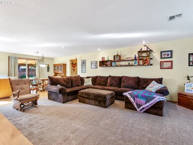 417 SW 9th Ave, Canby, OR 97013 - photo 6