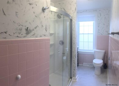 21 Park St, Saratoga Springs, NY 12866 - photo 7