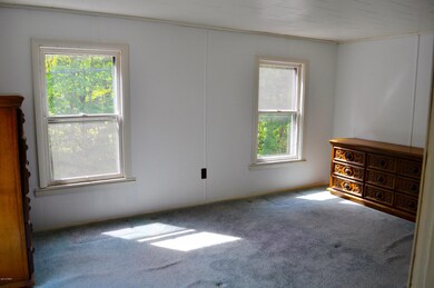 115 Sawkill Ave, Milford, PA 18337 - photo 5