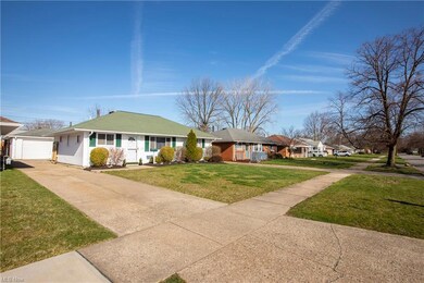 320 Thelma Dr, Sheffield Lake, OH 44054 - photo 5