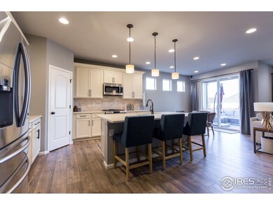 Bright, Open Eat-in Kitchen