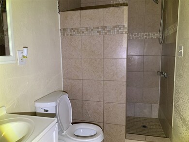 14031 Garber Ln unit 2, Houston, TX 77015 - photo 7