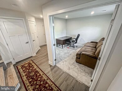 42522 Tiber Falls Square, Dulles, VA 20166 - photo 3