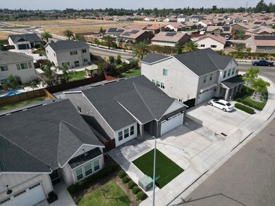 153 N Bliss Ave, Fresno, CA 93727 - photo 7