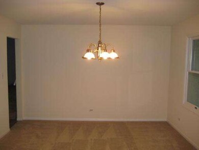 548 N Walnut St, Elmhurst, IL 60126 - photo 3