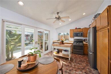 Kitchen & Dining Area