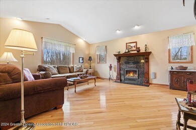 447 Charleston Rd, Lansing, MI 48917 - photo 4